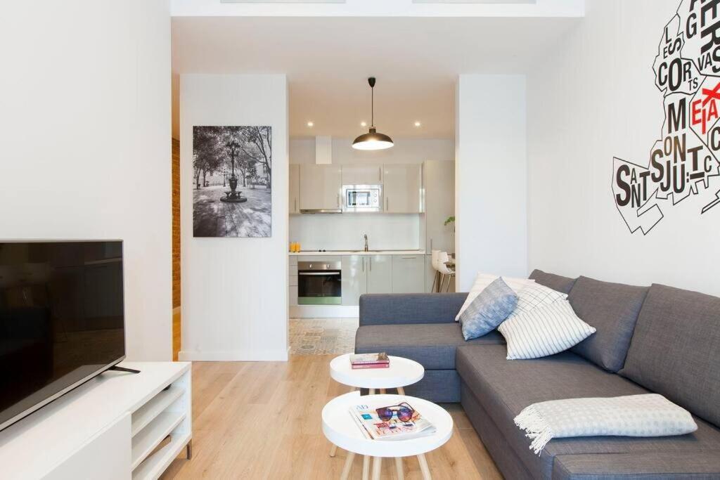 Beautiful 4Bd 4Ba Apartment In Eixample District Barcelona Exterior photo