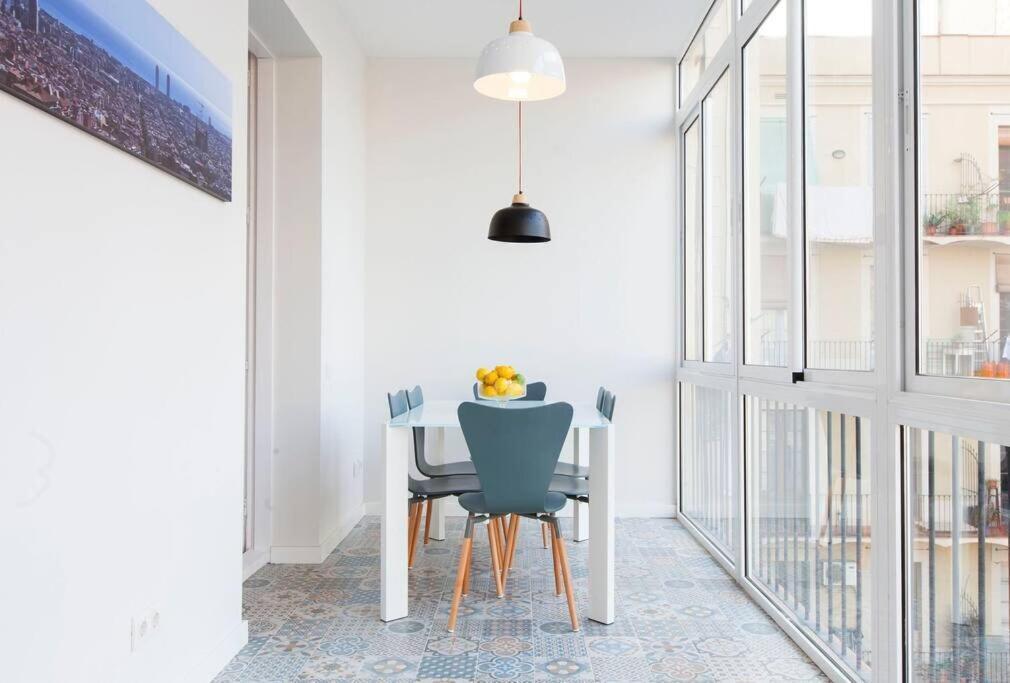 Beautiful 4Bd 4Ba Apartment In Eixample District Barcelona Exterior photo