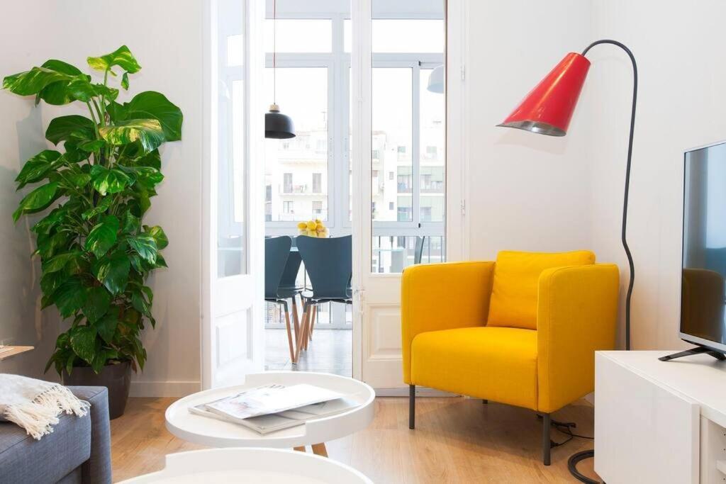 Beautiful 4Bd 4Ba Apartment In Eixample District Barcelona Exterior photo
