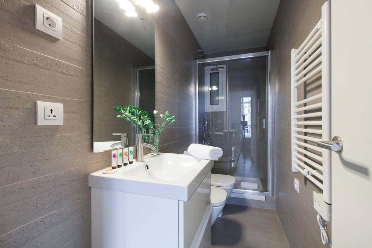 Beautiful 4Bd 4Ba Apartment In Eixample District Barcelona Exterior photo